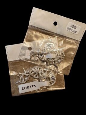 Silver Tone Rhinestone Spike Stretch Bracelet Edgy Stackable (1 bracelet)